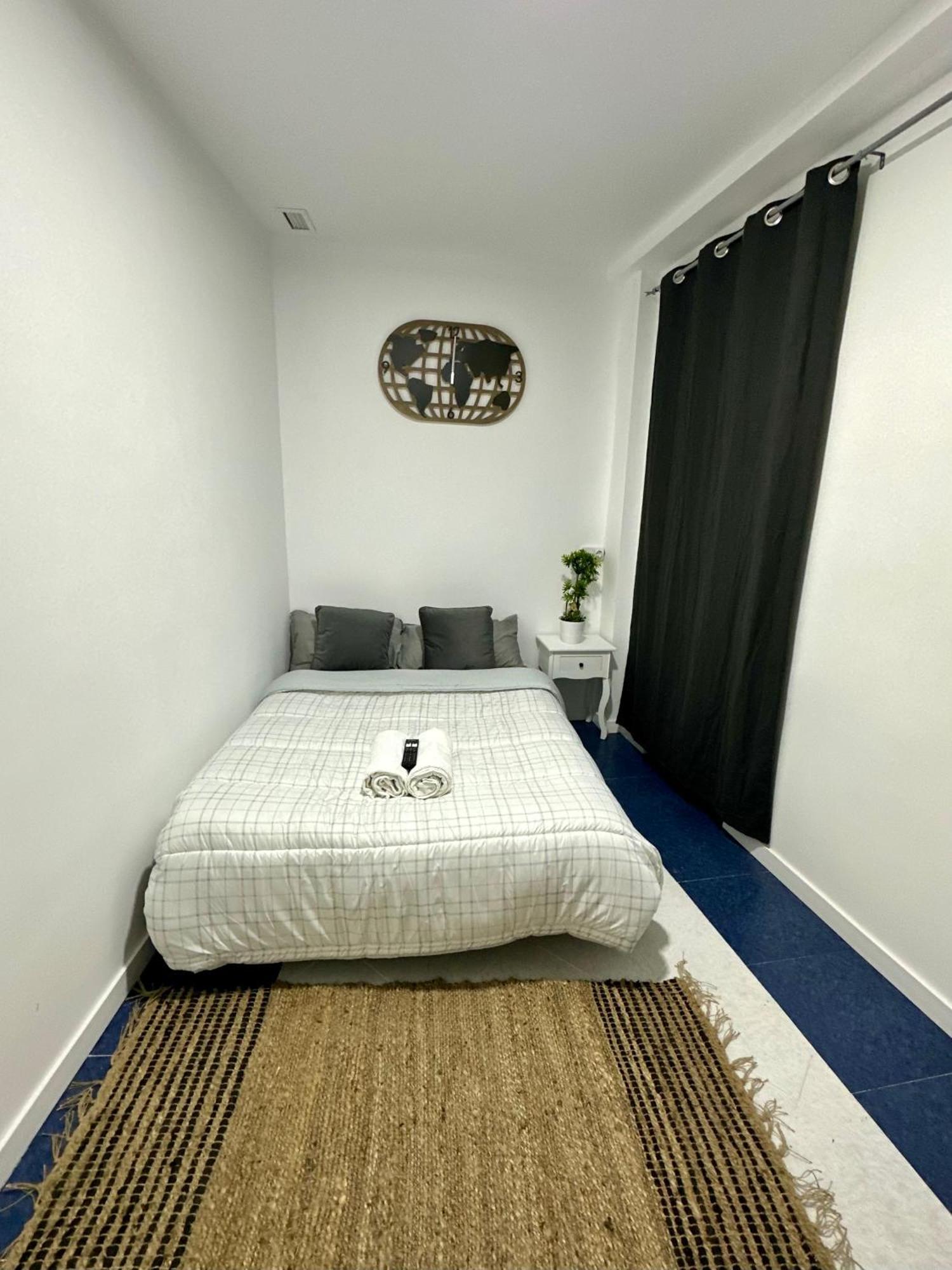 Rooms Mediavilla Madrid Buitenkant foto